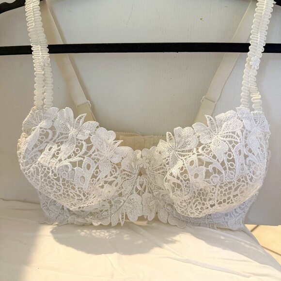 B.P.C. Lingerie bonprix collection 36D white lace underwire bra - Picture 1 of 4